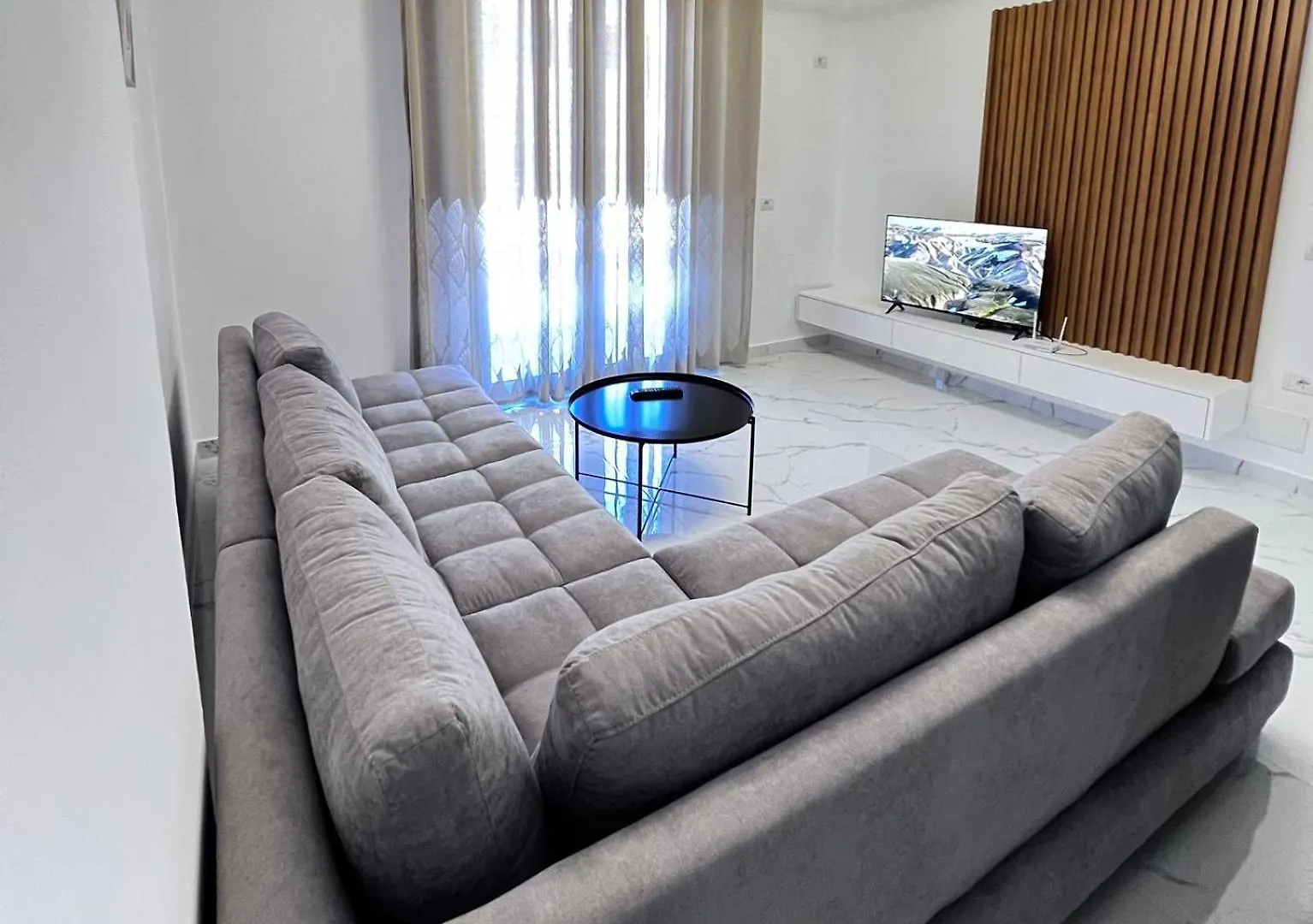 Prime Luxury Apartments Lushnje 0*,